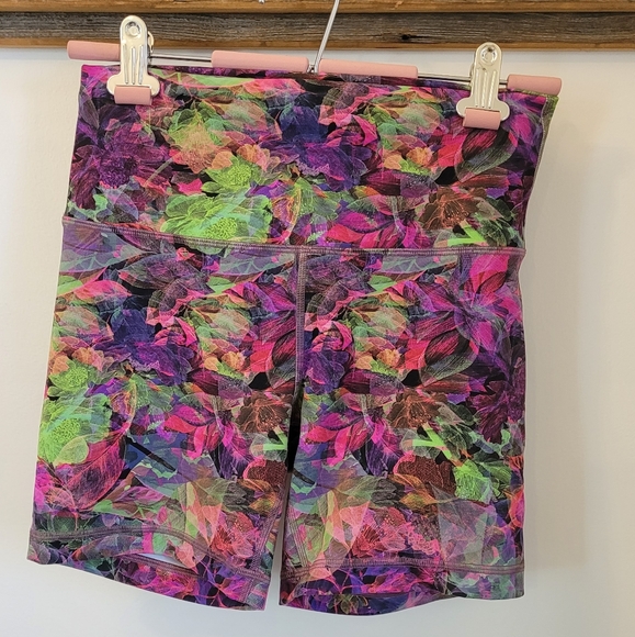 Lululemon wunder train high rise short 6" - Size 8 - Picture 3 of 6